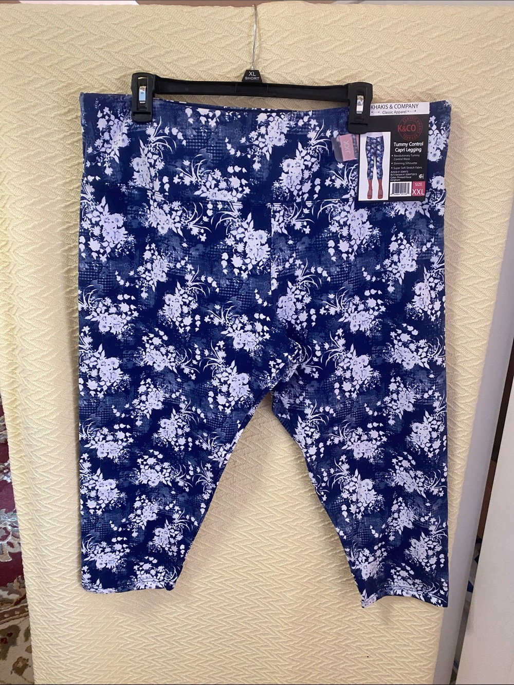 K&CO Navy Floral Capri Leggings - Tummy Control